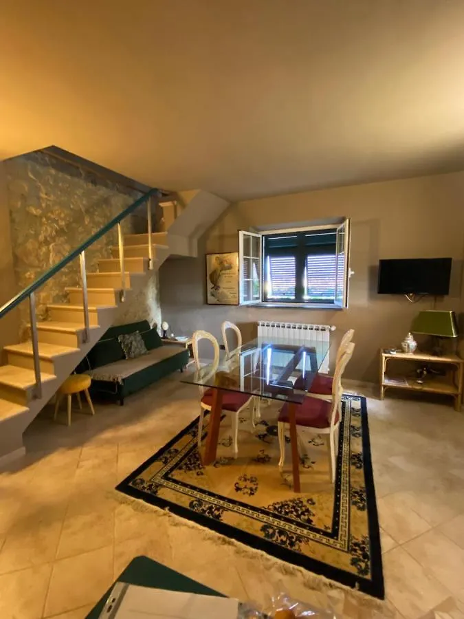 Un Passo Avanti - One Step Closer Apartment Fezzano